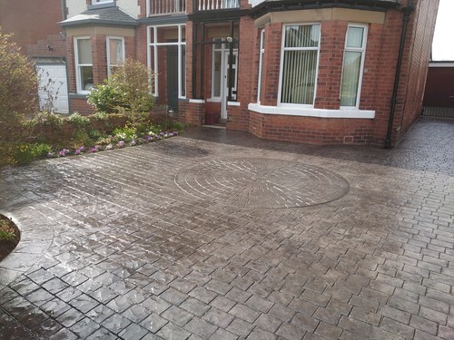 Gloss concrete sealer pattern - concrete, sealer,