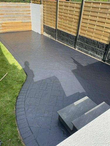 Imprinted concrete coloured